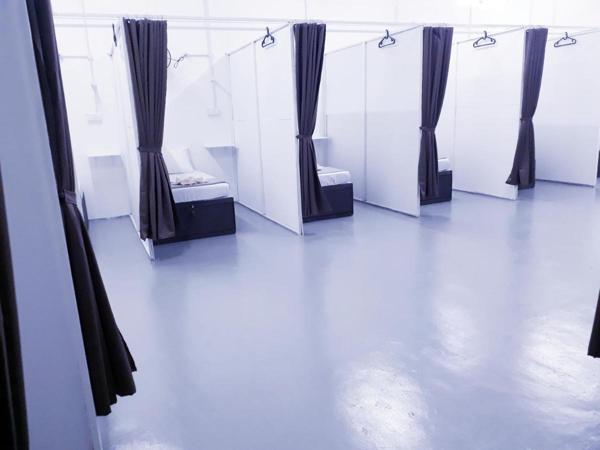 Хостел Dorm Master Padang Mat Sirat Экстерьер фото